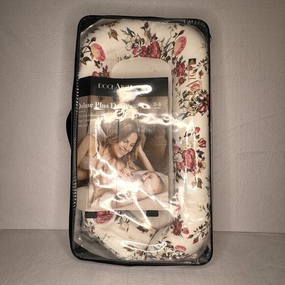 DOCK A TOT DELUXE Deluxe La Vie en Rose Floral Roses Dockatot 0-8 Months - Picture 1 of 11